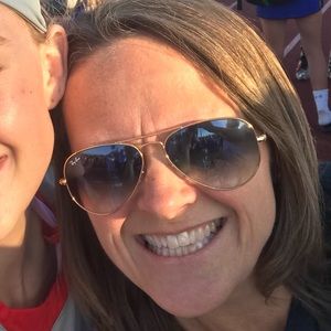 Meet your Posher, Lori